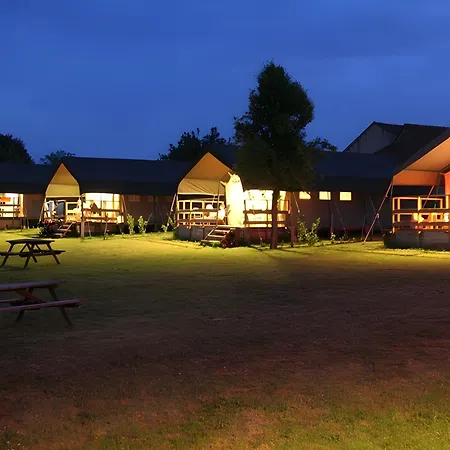 Safarilodgetent Prestige Airco Kamp alanı 3*