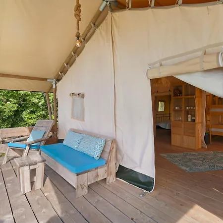 Safarilodgetent Prestige Airco Kamp alanı 3*